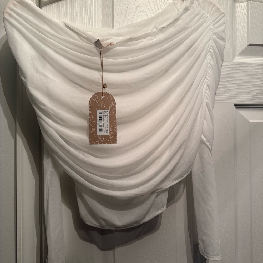 Meshki Everly Elegant Off-Shoulder Ivory top - Picture 3 of 3